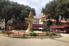 0867 14-9 Dante's Fountain in Dante Alighieri Square
