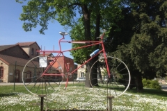 7796 11-4 Cycle statue