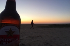 0995 16-11 Beer on the beach