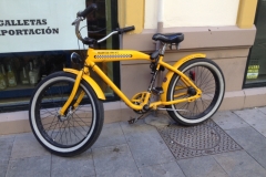 4265 20-12 Yellow cab bike