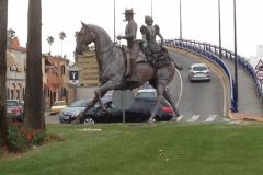 2474 4-11 Horse statue