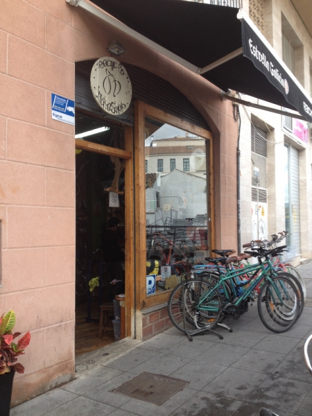 3997 5-12 Recyclo bike shop