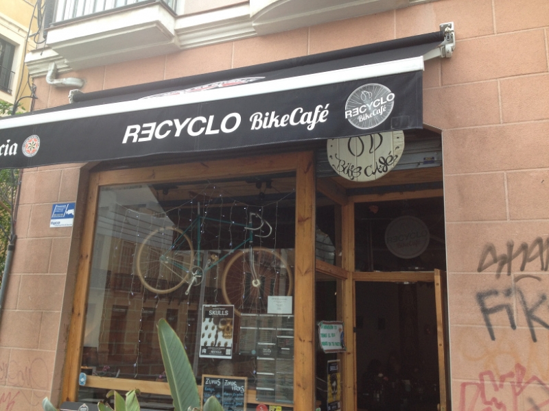 3998 5-12 Recyclo bike shop