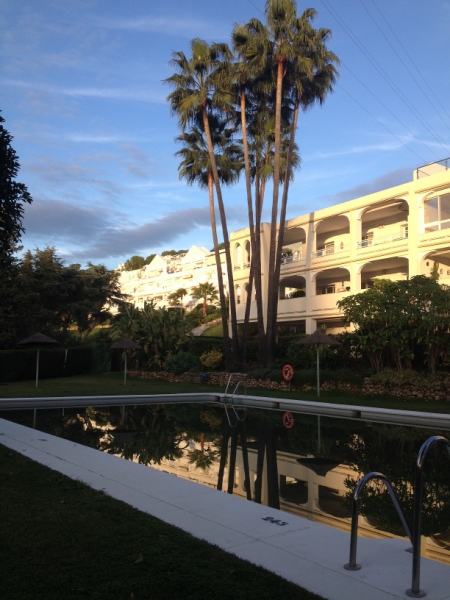 4045 7-12 Apartment building
