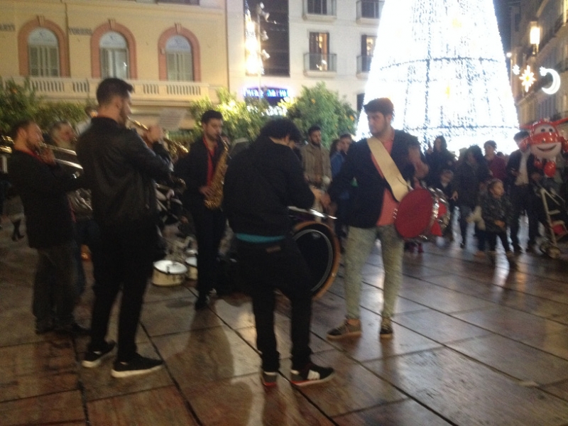 4058 9-12 street music
