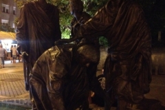 0408 24-8 statue