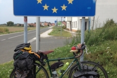 0472 28-8 Entering Slovenia