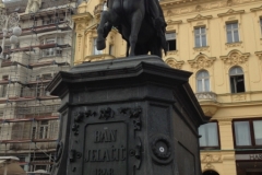 0541 1-9 statue