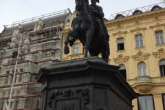 0542 1-9 statue