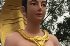 0059  11-8-19 statue