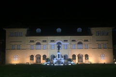 0122  13-8-19 building