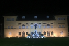 0123  13-8-19 building