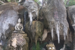 0139  15-8-19 white temple