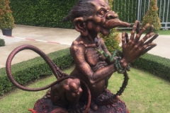 0149  15-8-19 statue