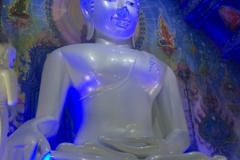 0196  16-8-19 statue
