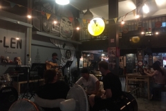 0223  16-8-19 bar