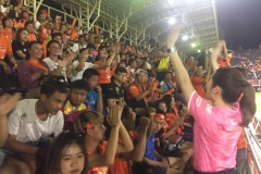 0248  17-8-19 football fans