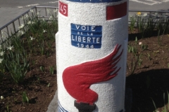 8239 27-4 bollard