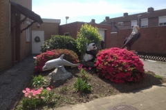 8309 30-4 house of animal statues
