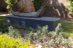 8313 30-4 BtS and snail