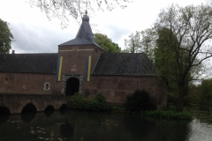 8340 1-5 house by a river