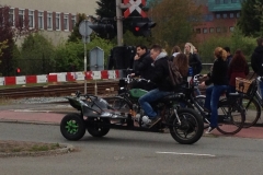 8460 5-5 bike s at level crossing