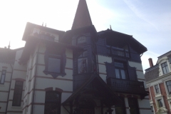 8498 7-5 building