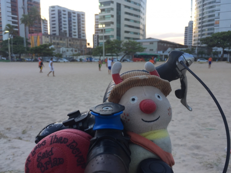 1286 9-12  BtS on the beach
