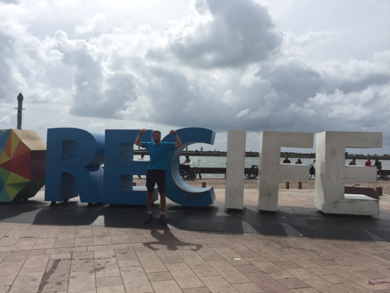 1295 10-12  Recife sign