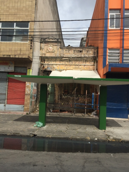 1304 10-12 Building