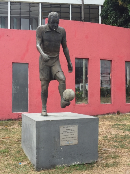 1312 10-12 Statue