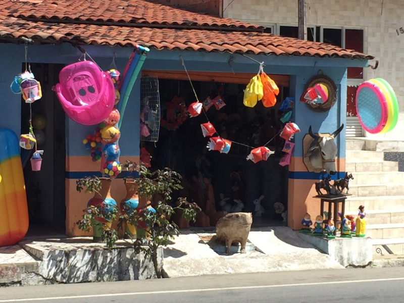 1469 15-12 beach toys