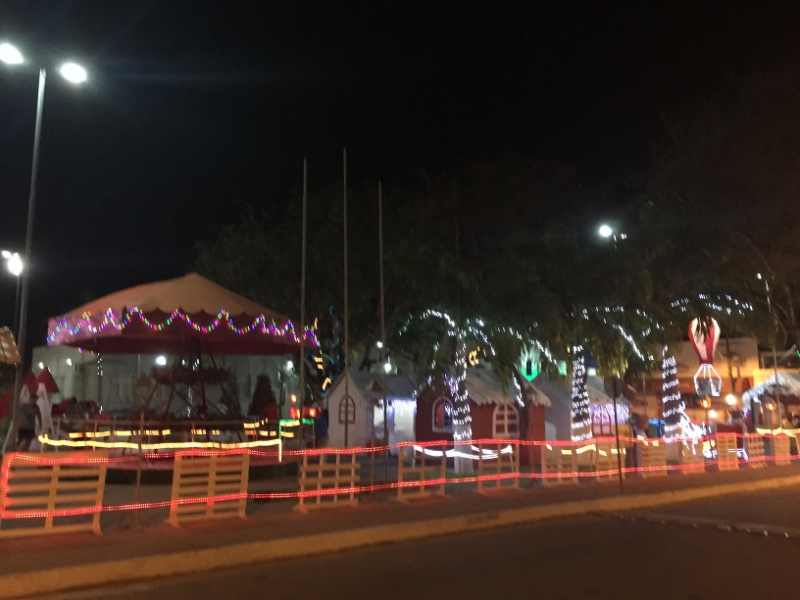 1525 18-12 funfair