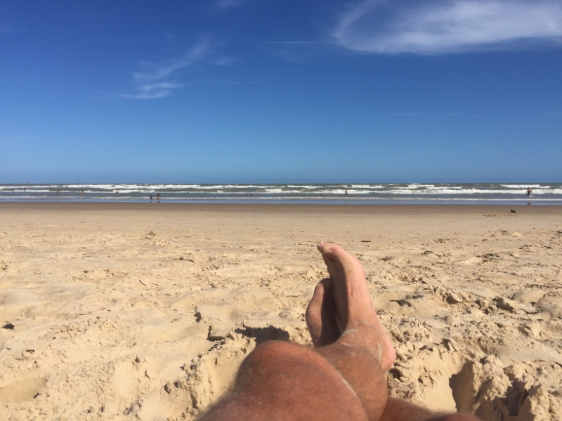 1608 25-12 sunbathers