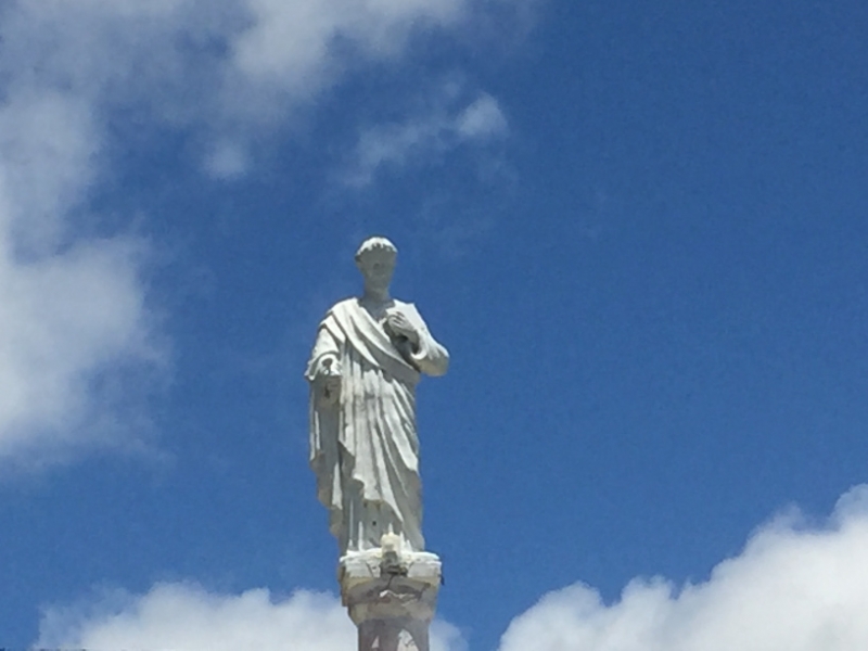 1670  28-12 statue