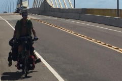 1664  28-12 Frankie on another bridge