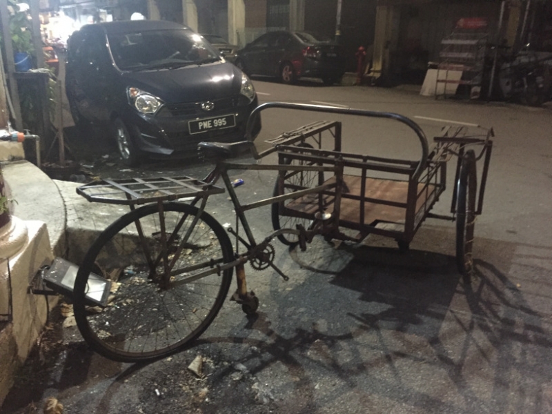 4703 -25-12-18  Carrier bike