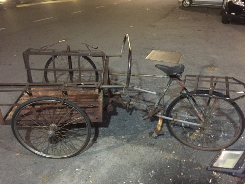 4704 -25-12-18  Carrier bike