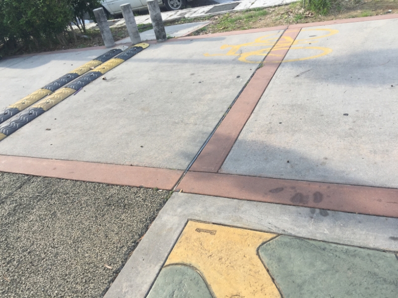 4739 -26-12-18  cycle lane