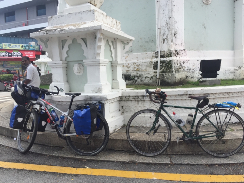 4743 -27-12-18  two bikes