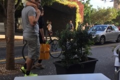 1189  1-12 people watching