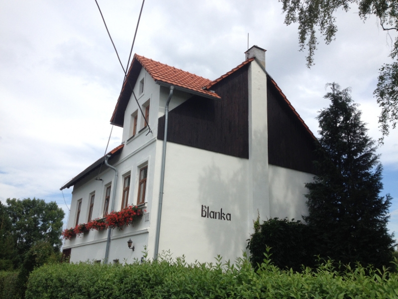 0093 8-8 House