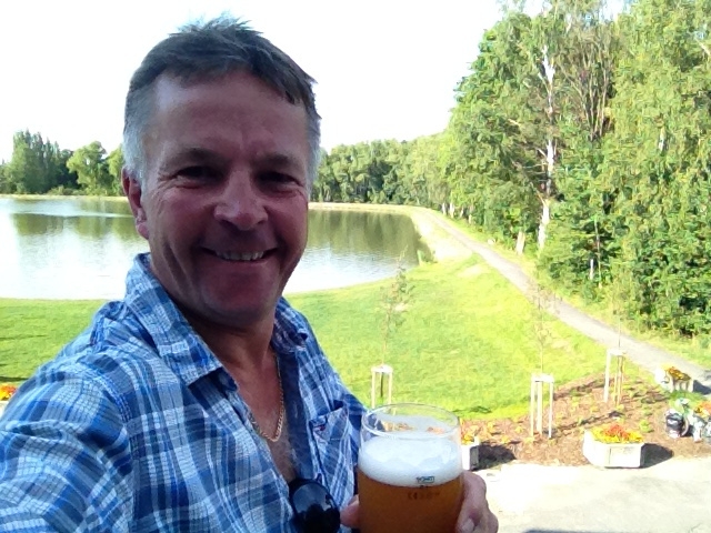 0099 8-8 Brian and beer