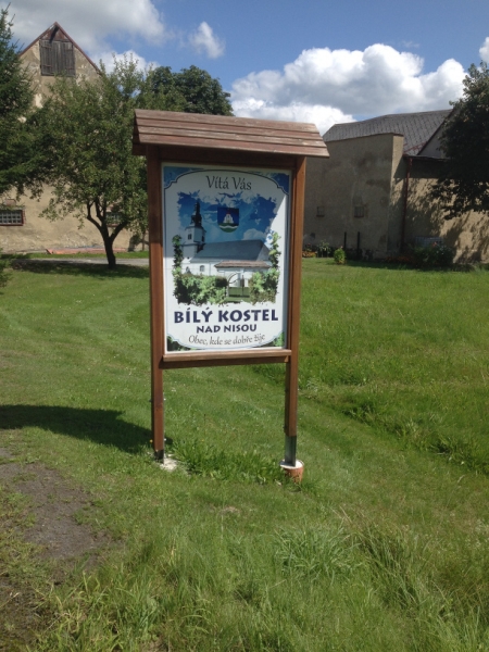 0115 9-8 Bily Kostel