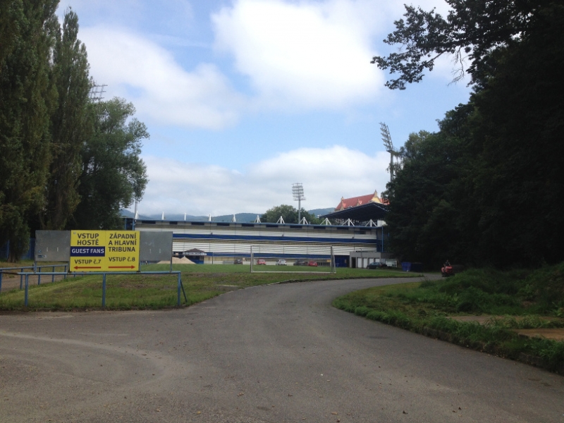 0148 10-8 Stadium