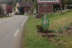 7987 16-4 Goncourt sign post