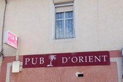 7692 26-3 Pub d'Orient