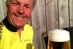 8660 14-5 Brian and beer