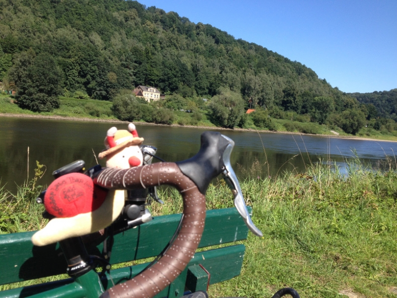 0063 7-8 BtS by the river
