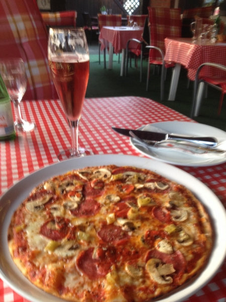 9577  5-7 pizza